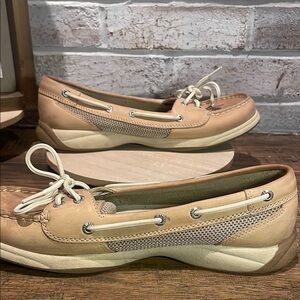 Sperry Tan Leather Loafers with Decorative Laces